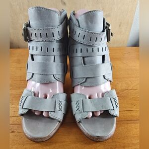 Sorel Nadia Buckle Leather Heeled Sandals  Grey/Kettle  Women’s Size 8